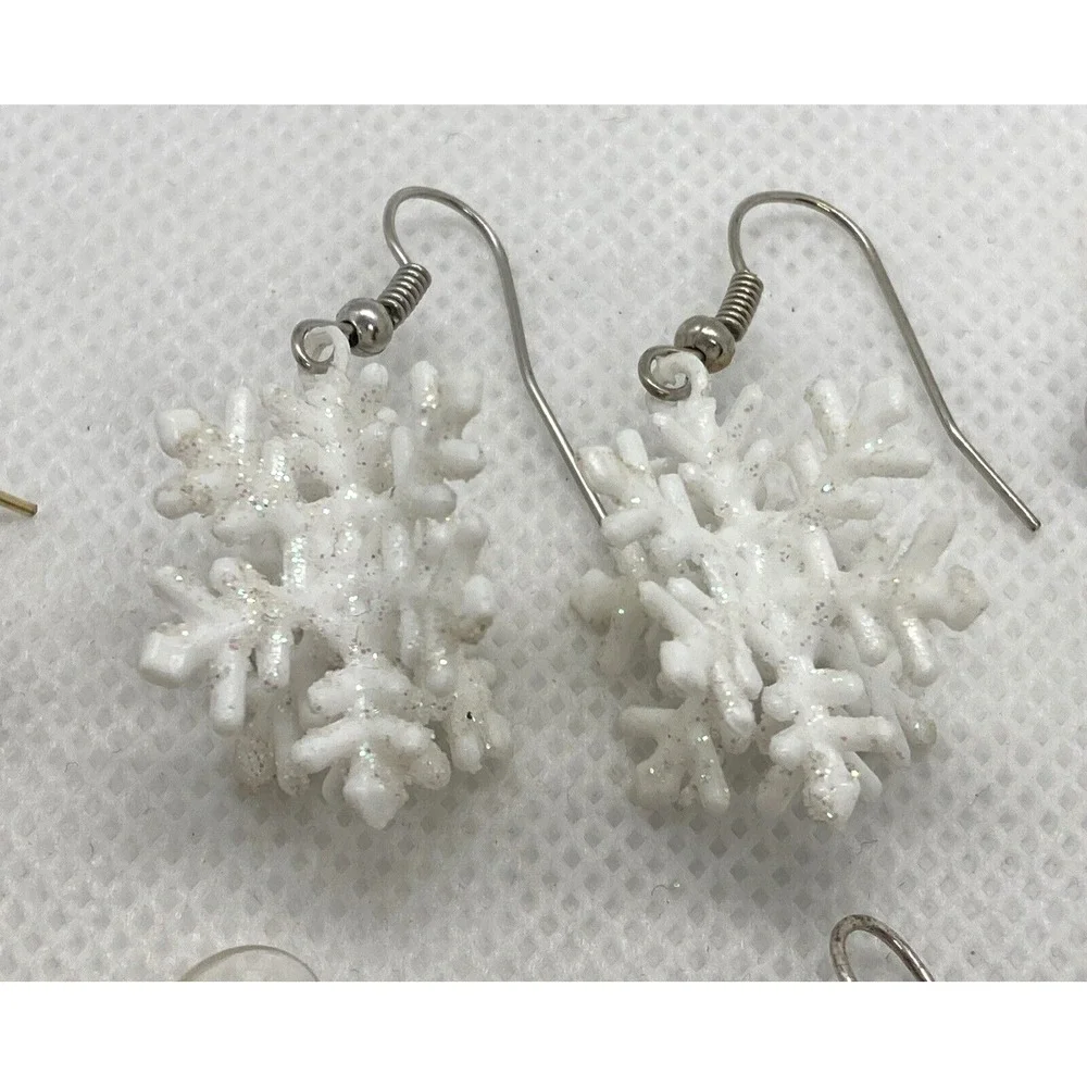 Vintage‎ - Now Lot 9 Pairs Pierced Christmas Earrings Bell Santa Snowflake Tree
